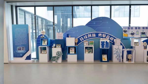 1989d9816bfc49d19a9cfa58db7cb16e